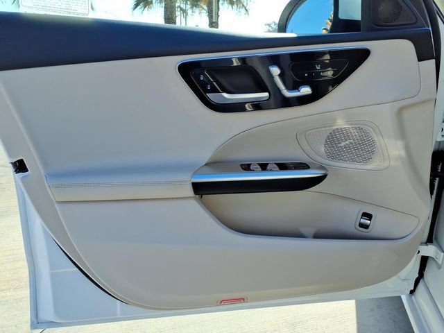 Used 2025 Mercedes-Benz C 300 Sedan image 12