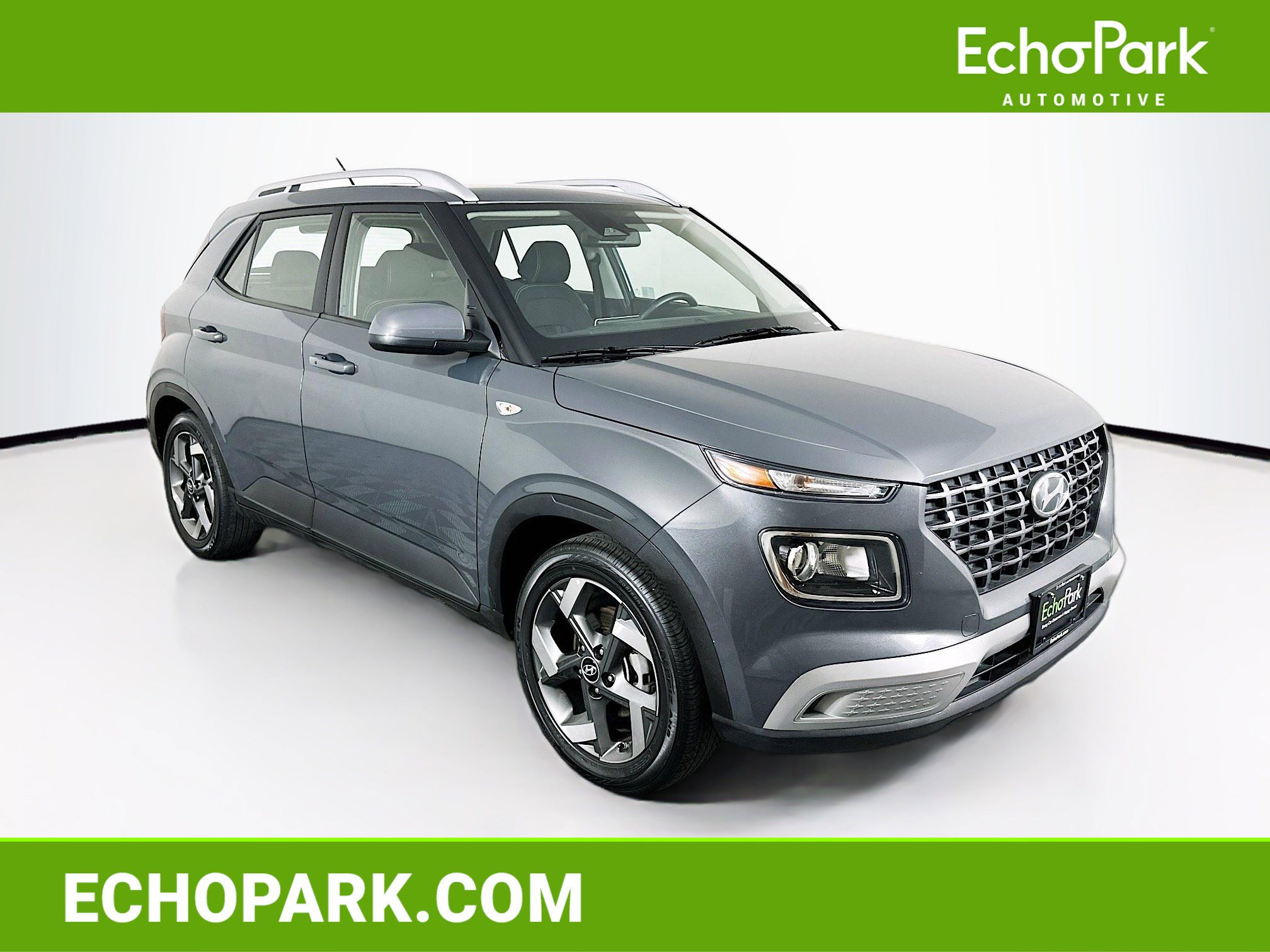 Used 2025 Hyundai Venue SEL FWD image 1