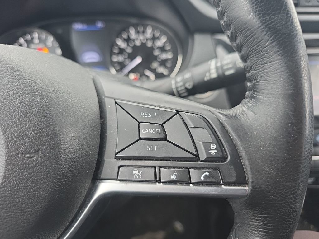 Used 2018 Nissan Rogue SL image 21