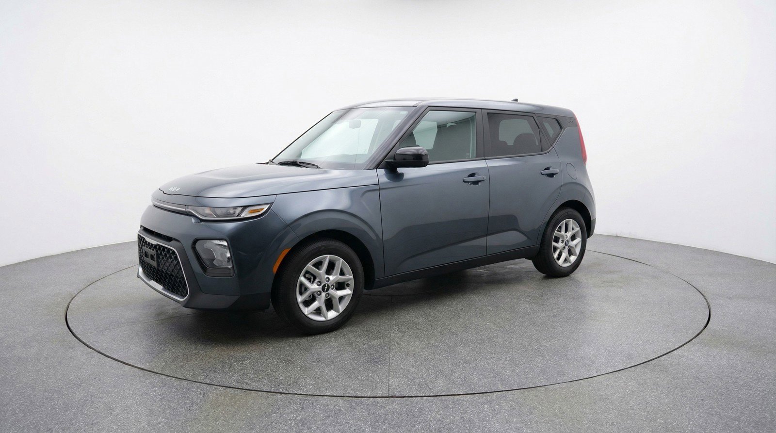 Used 2025 Kia Soul LX w/ LX Technology Package FWD image 3