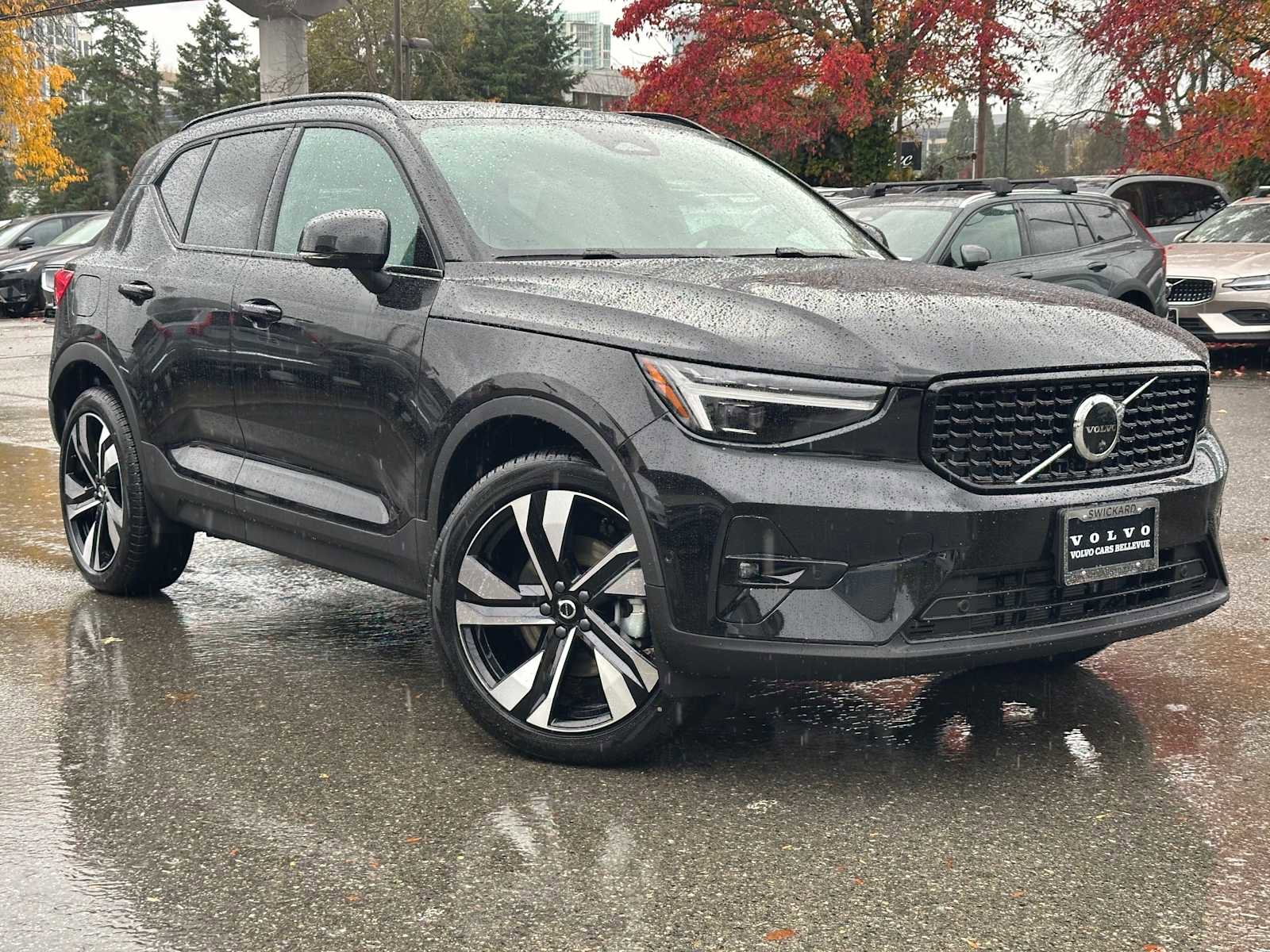 New 2026 Volvo XC40 B5 Plus w/ Climate Package image 2