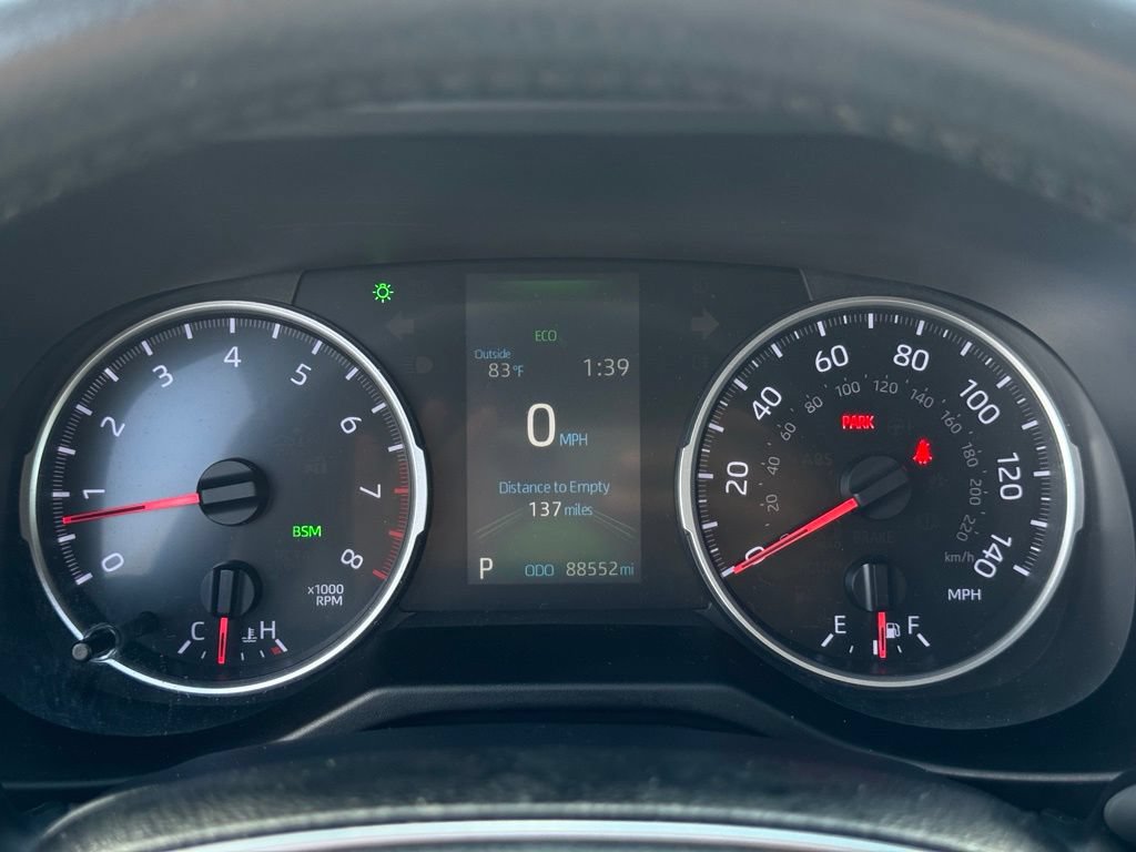 Used 2019 Toyota RAV4 XLE Premium FWD image 24