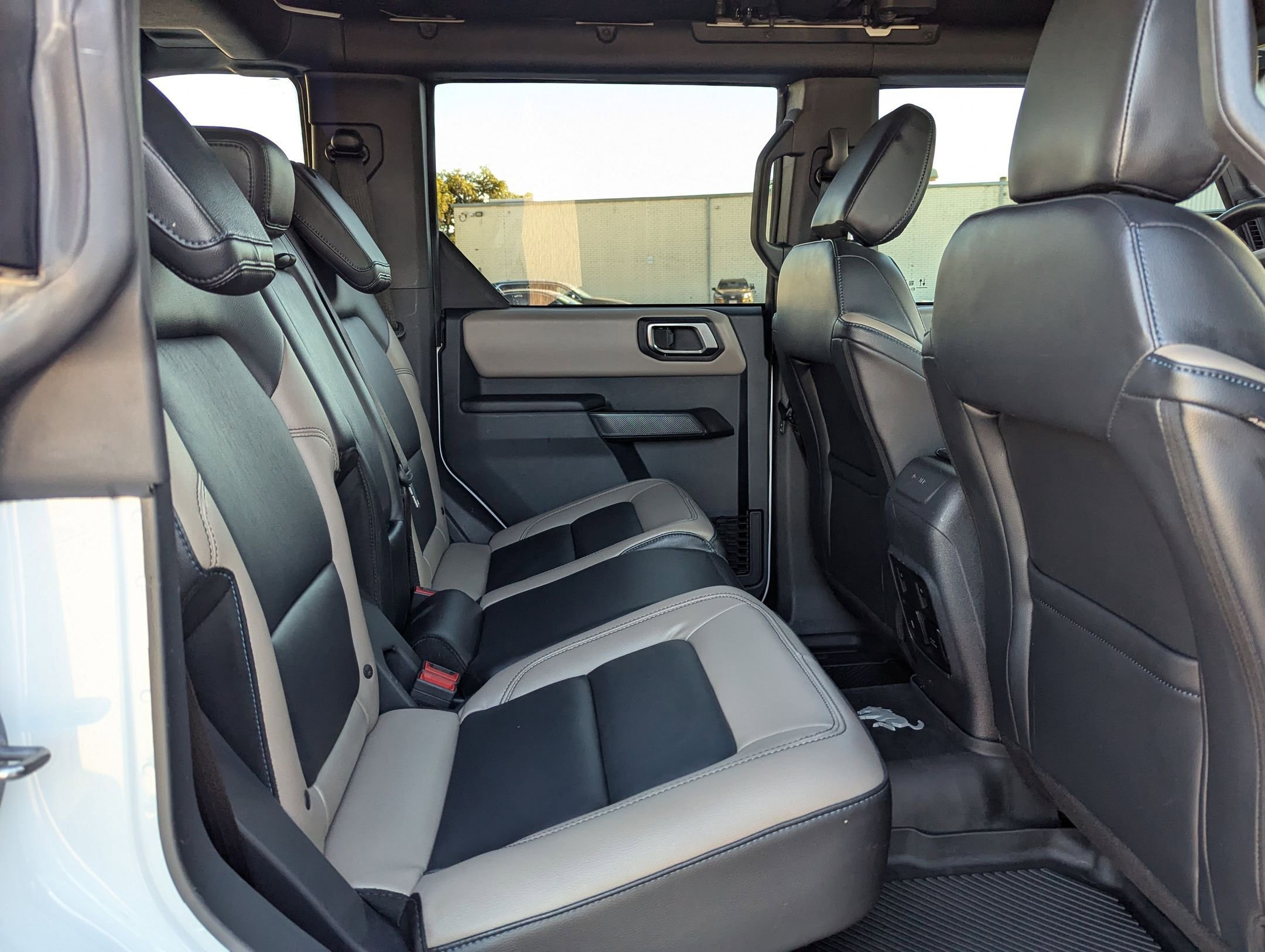 Used 2024 Ford Bronco Wildtrak image 25