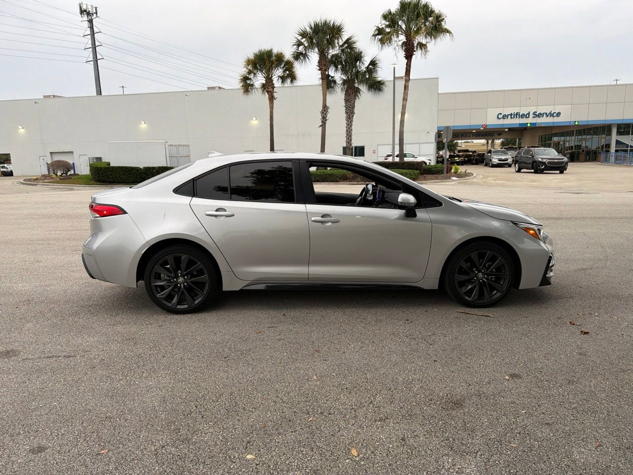 Used 2024 Toyota Corolla SE FWD image 6
