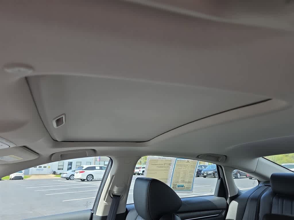 Certified 2022 Honda Accord Touring image 27