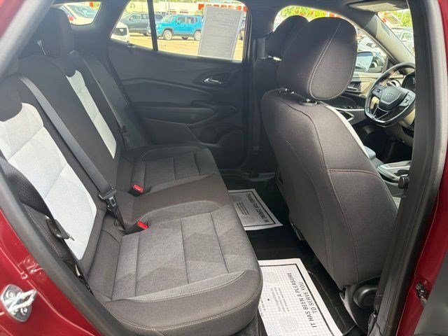 Used 2024 Chevrolet Trax RS w/ Driver Confidence Package FWD image 18