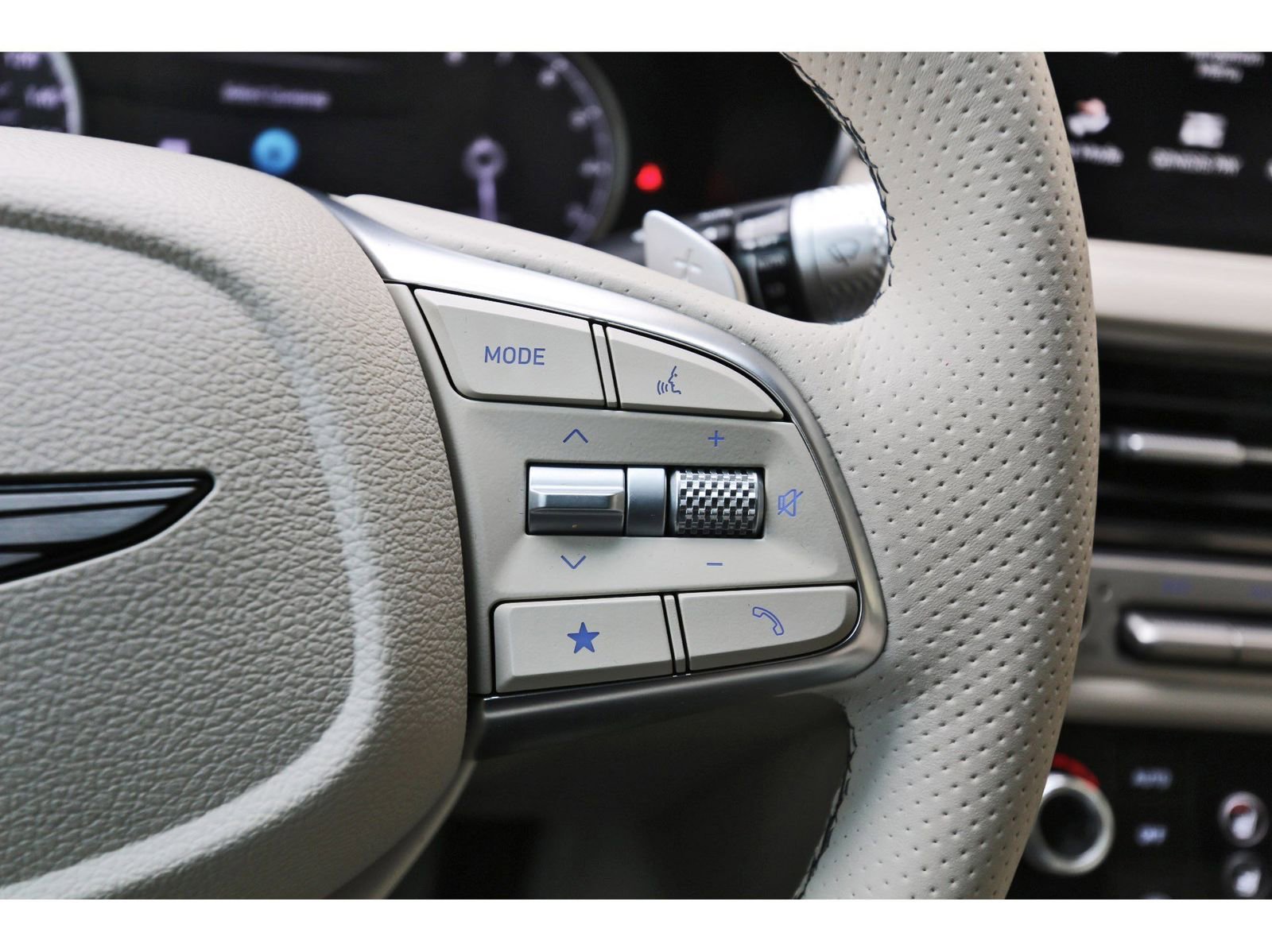 Used 2026 Genesis G70 2.5T Prestige RWD image 18