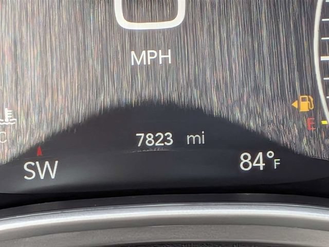 Used 2026 Chrysler Pacifica Select FWD image 32