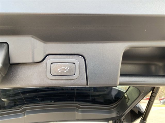 Used 2018 Land Rover Range Rover Evoque SE image 32