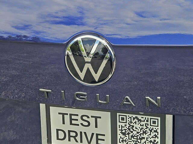 Used 2023 Volkswagen Tiguan SEL R-Line AWD/4WD image 31