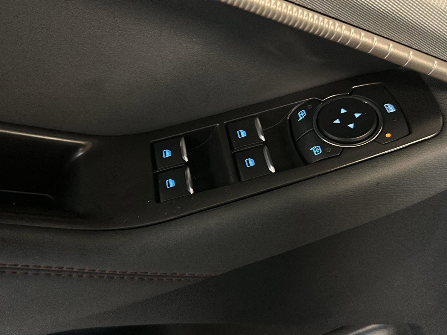 New 2025 Ford Explorer Active w/ Active Comfort Package image 22