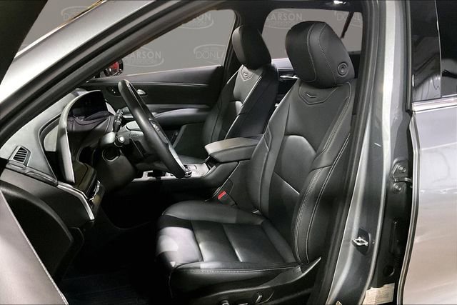 Used 2024 Cadillac XT4 Premium Luxury image 13