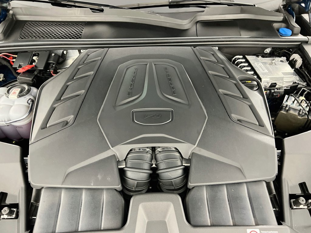 Certified 2026 Porsche Cayenne S AWD/4WD image 32