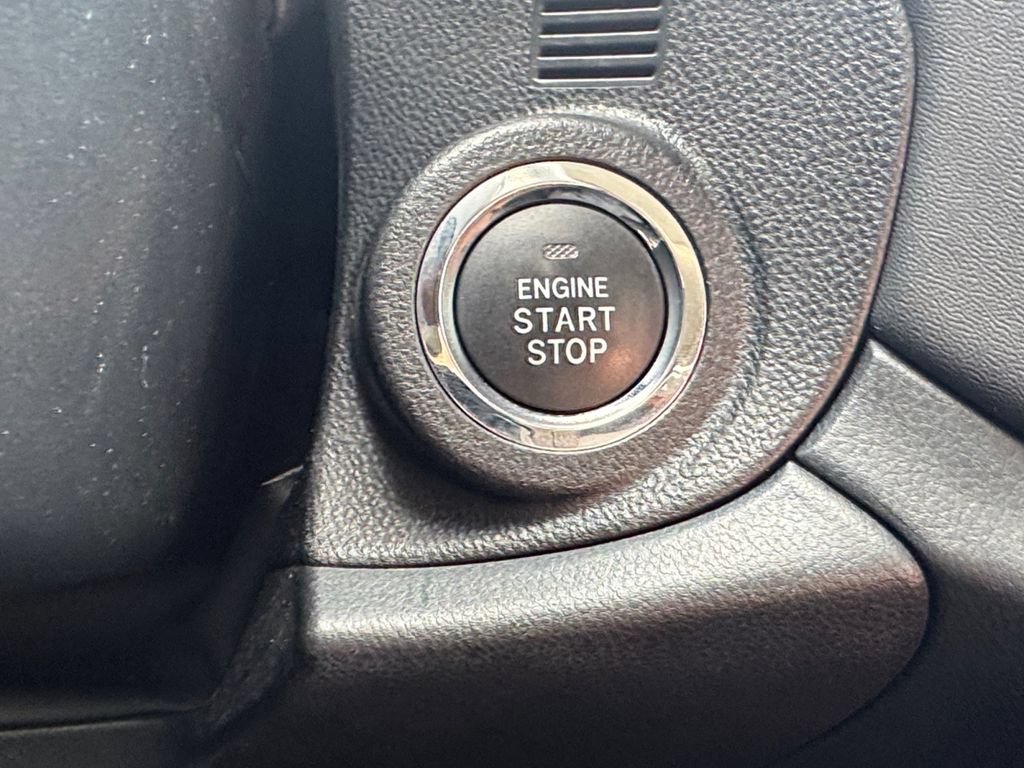 Used 2025 Subaru Outback Premium AWD/4WD image 33