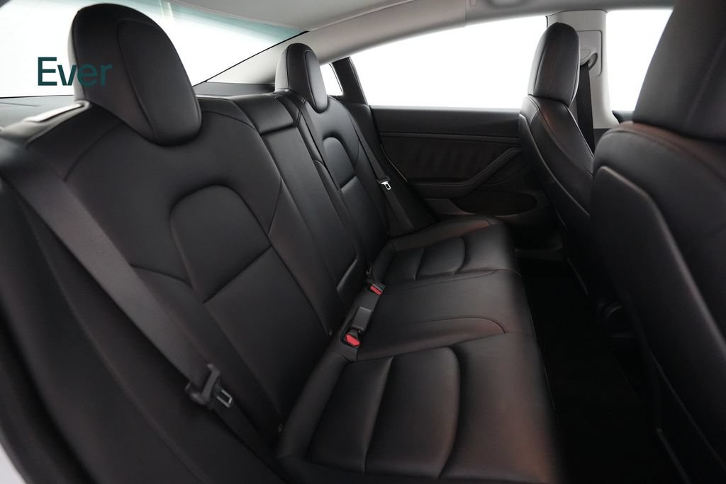 Used 2022 Tesla Model 3 Long Range AWD/4WD image 5