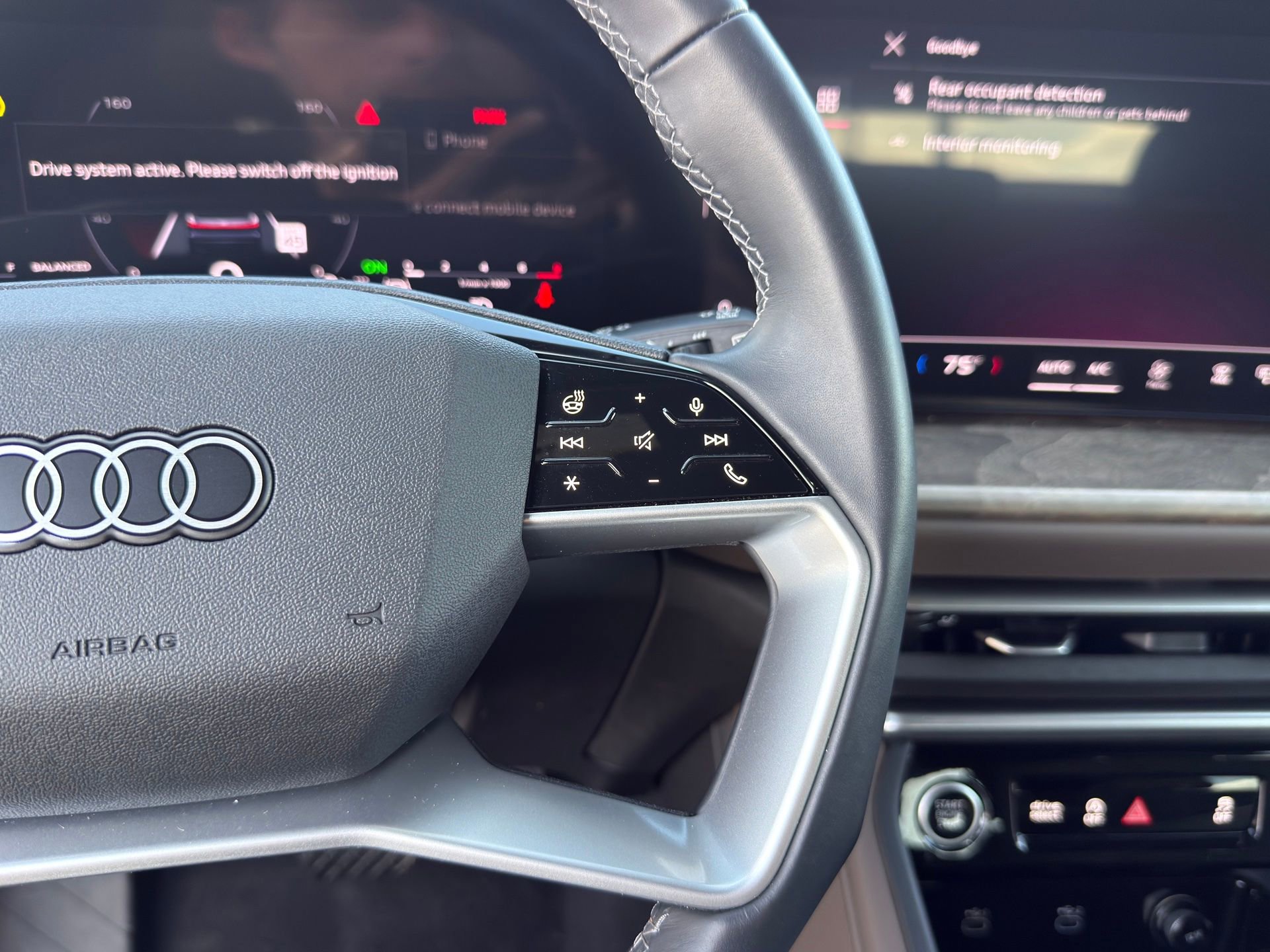 Certified 2025 Audi Q5 Premium w/ Convenience Package image 19