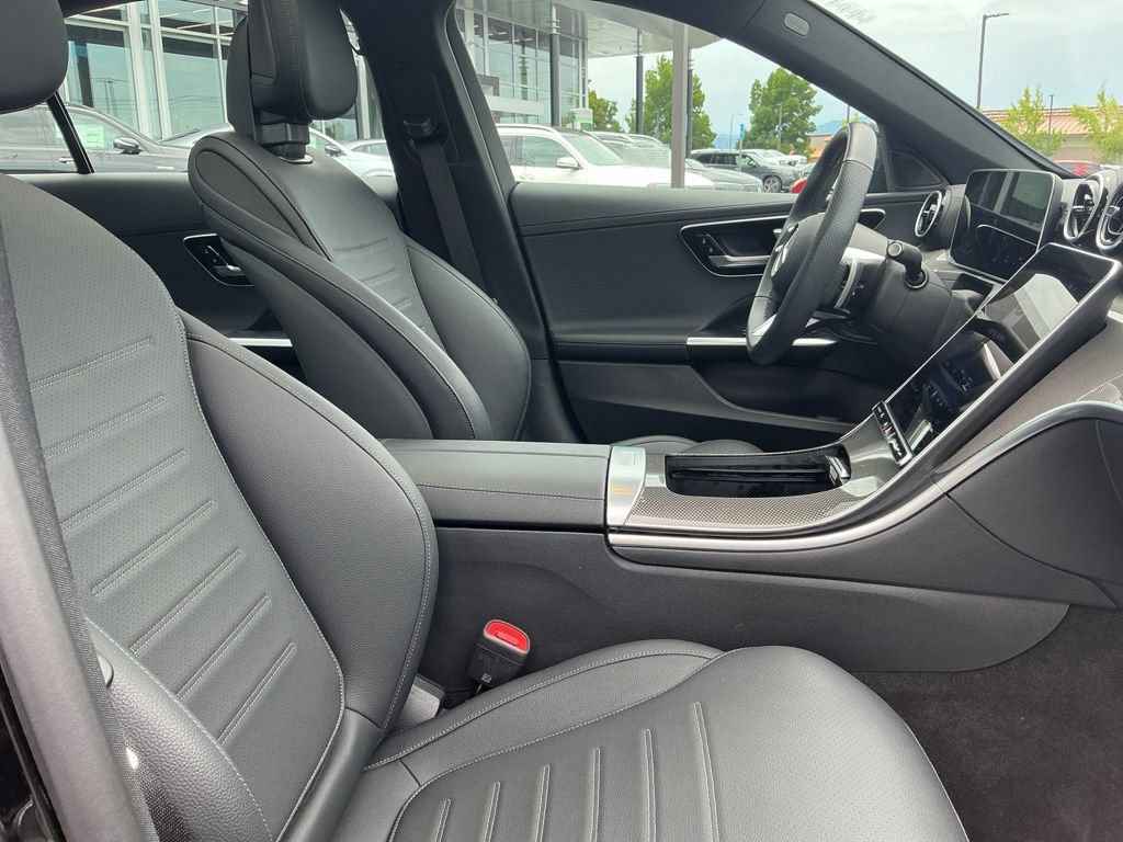 Used 2025 Mercedes-Benz C 300 4MATIC Sedan image 16