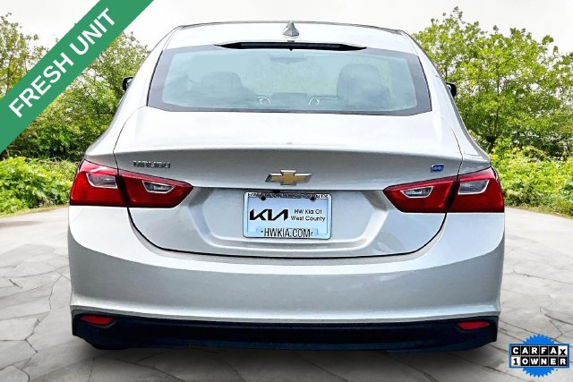 Used 2016 Chevrolet Malibu Hybrid FWD image 4
