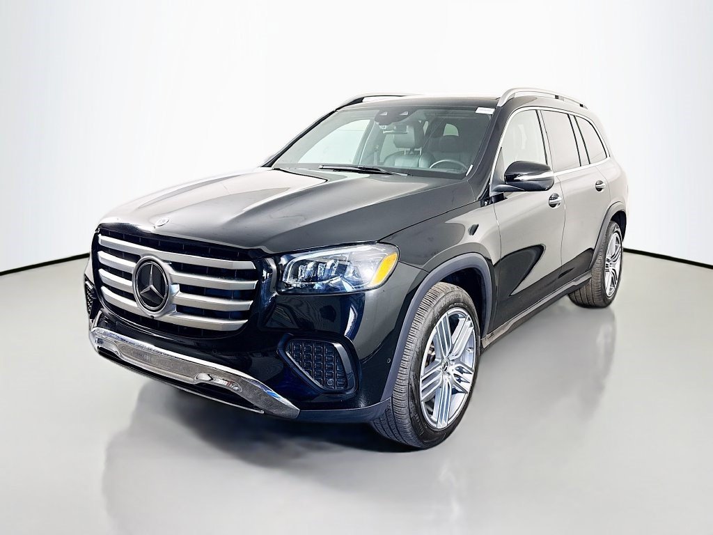 Used 2025 Mercedes-Benz GLS 450 4MATIC image 4