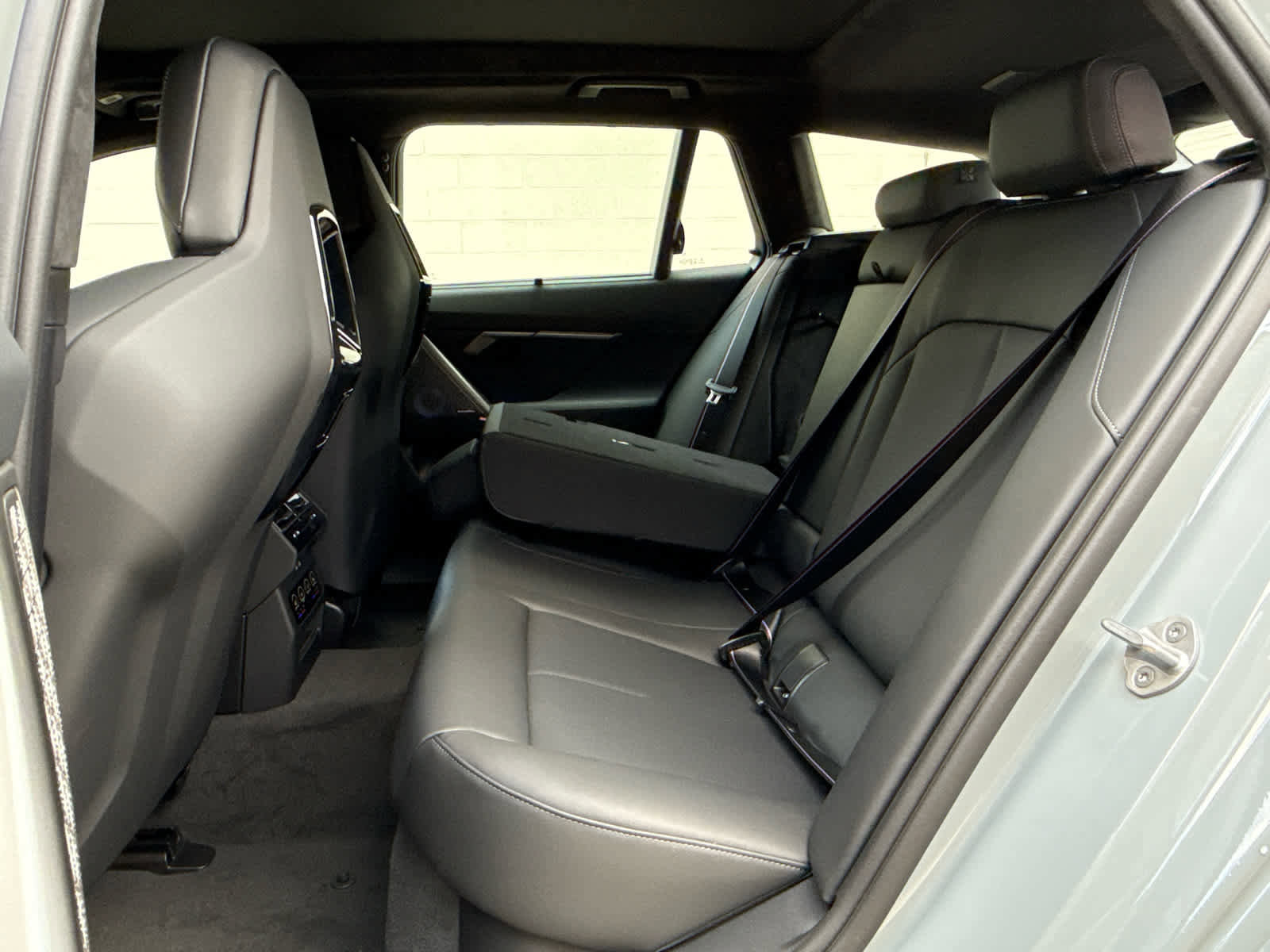 New 2026 BMW M5 Touring image 16