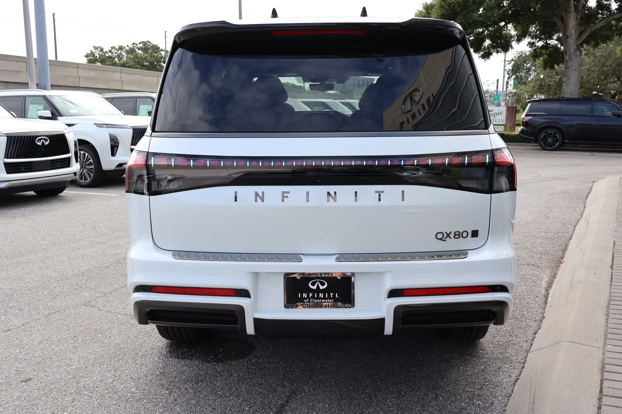 New 2026 INFINITI QX80 Autograph image 4