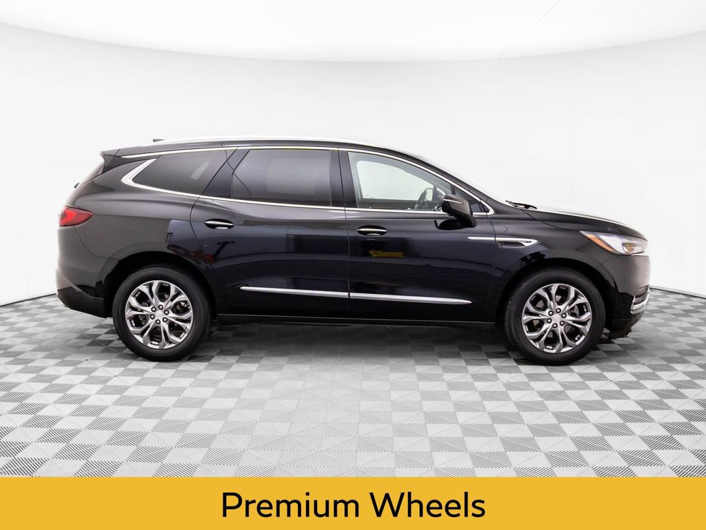 Used 2018 Buick Enclave Avenir w/ Avenir Technology Package image 6