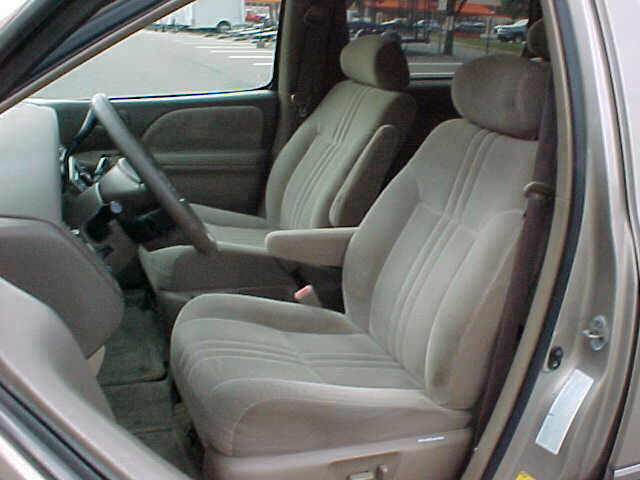 Used 2002 Toyota Sienna LE w/ Symphony Pkg FWD image 11