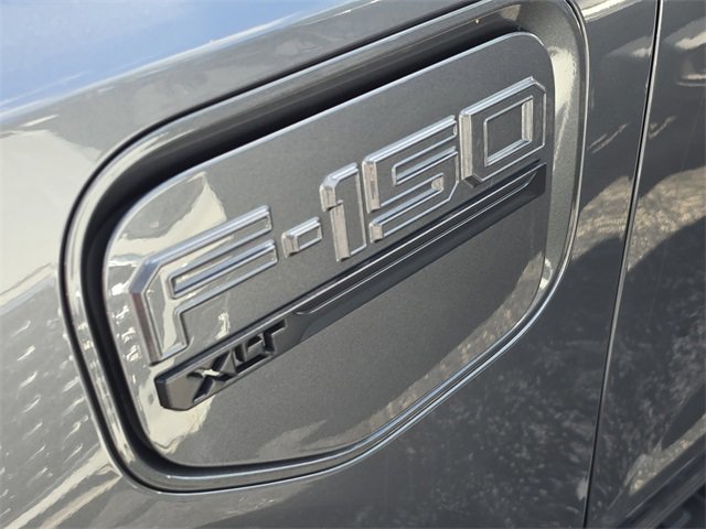 Used 2023 Ford F150 Lightning XLT image 10