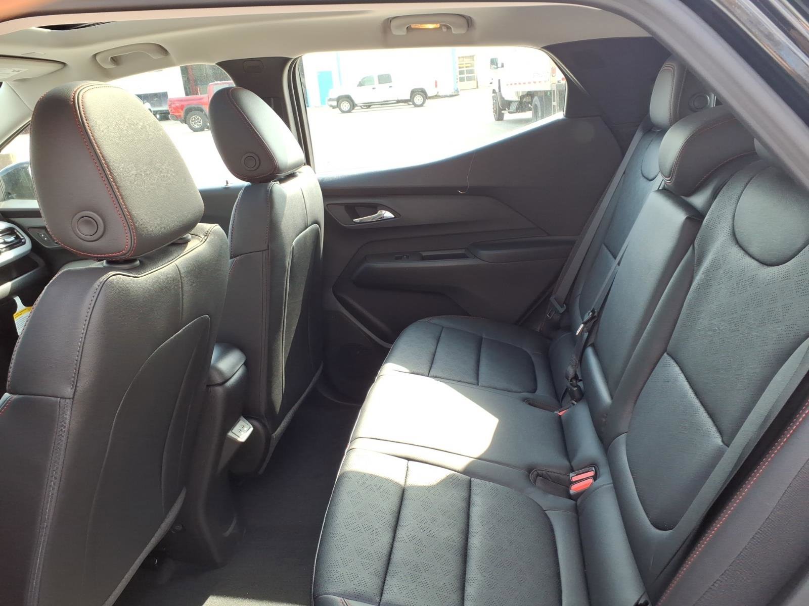 New 2027 Chevrolet Bolt RS w/ Technology Package FWD image 18