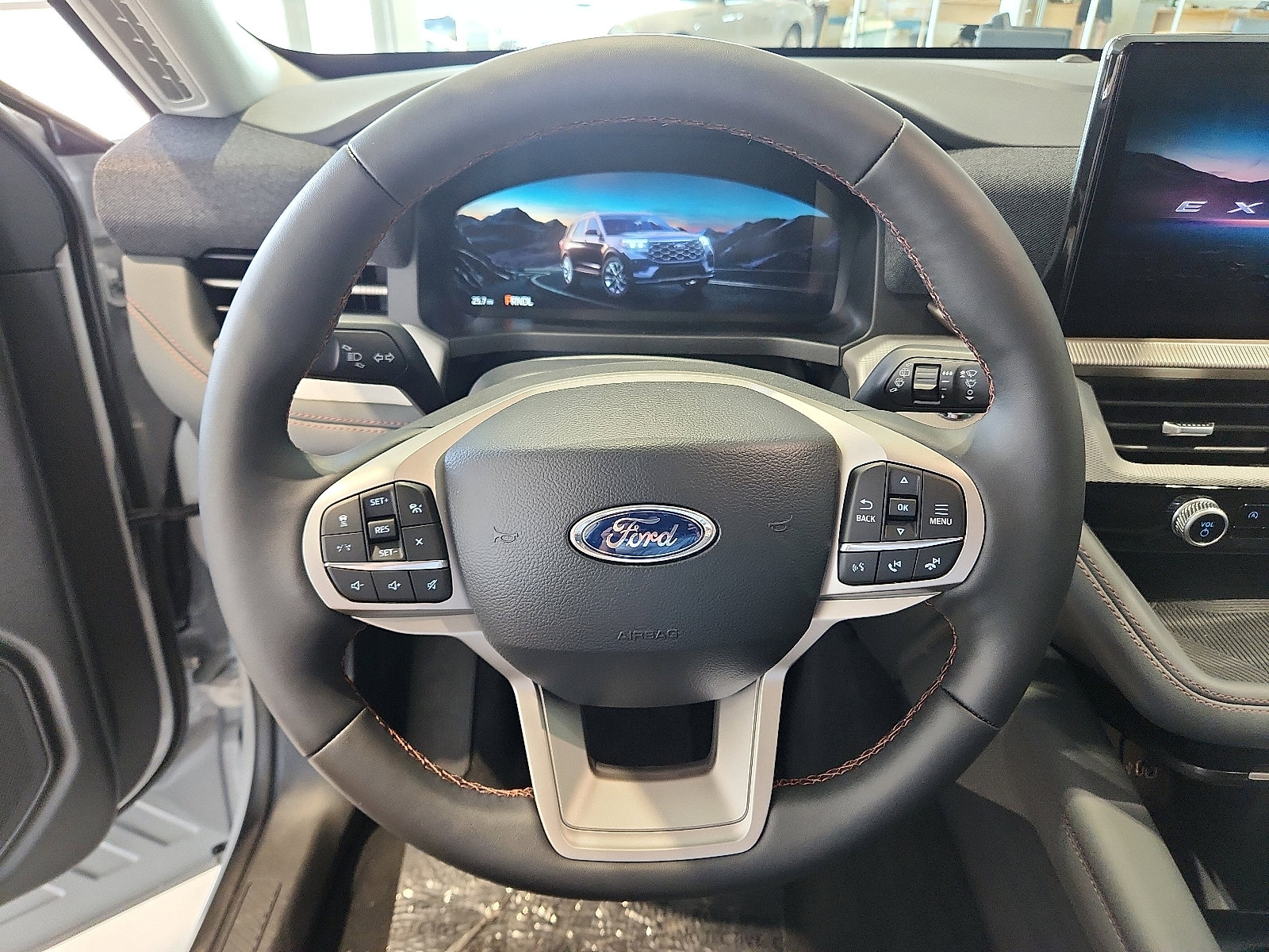 New 2025 Ford Explorer Active w/ Active Comfort Package image 16