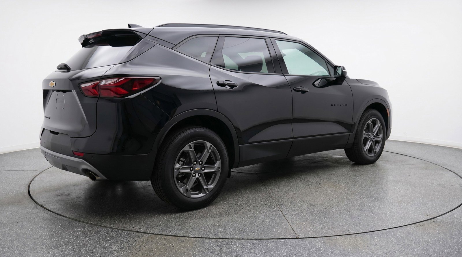 Used 2025 Chevrolet Blazer LT image 9