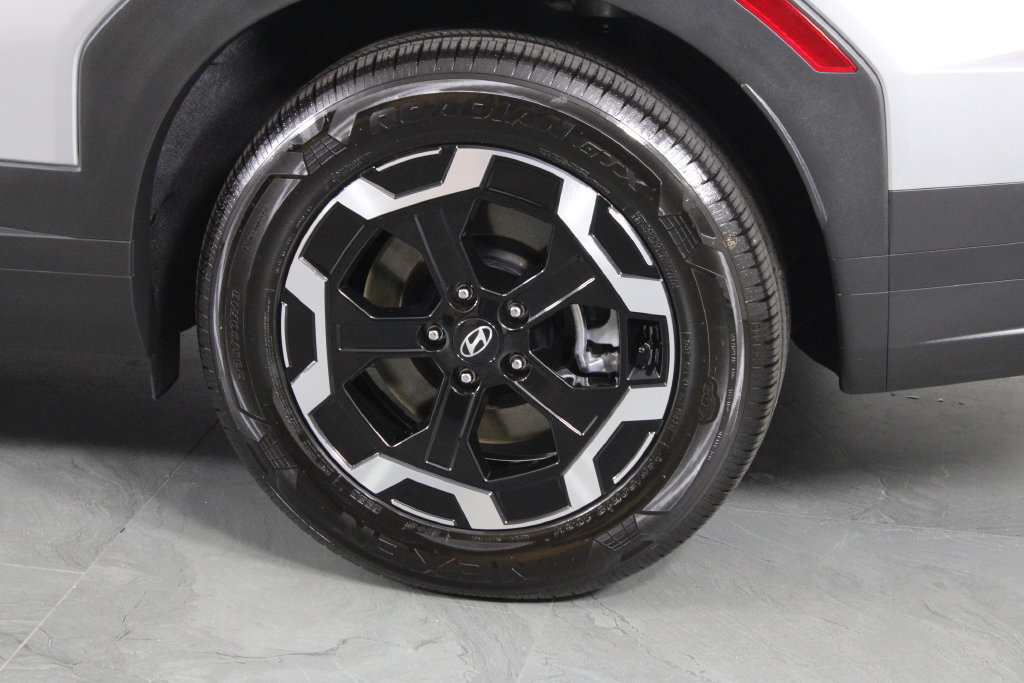 Certified 2026 Hyundai Santa Fe SEL FWD image 15