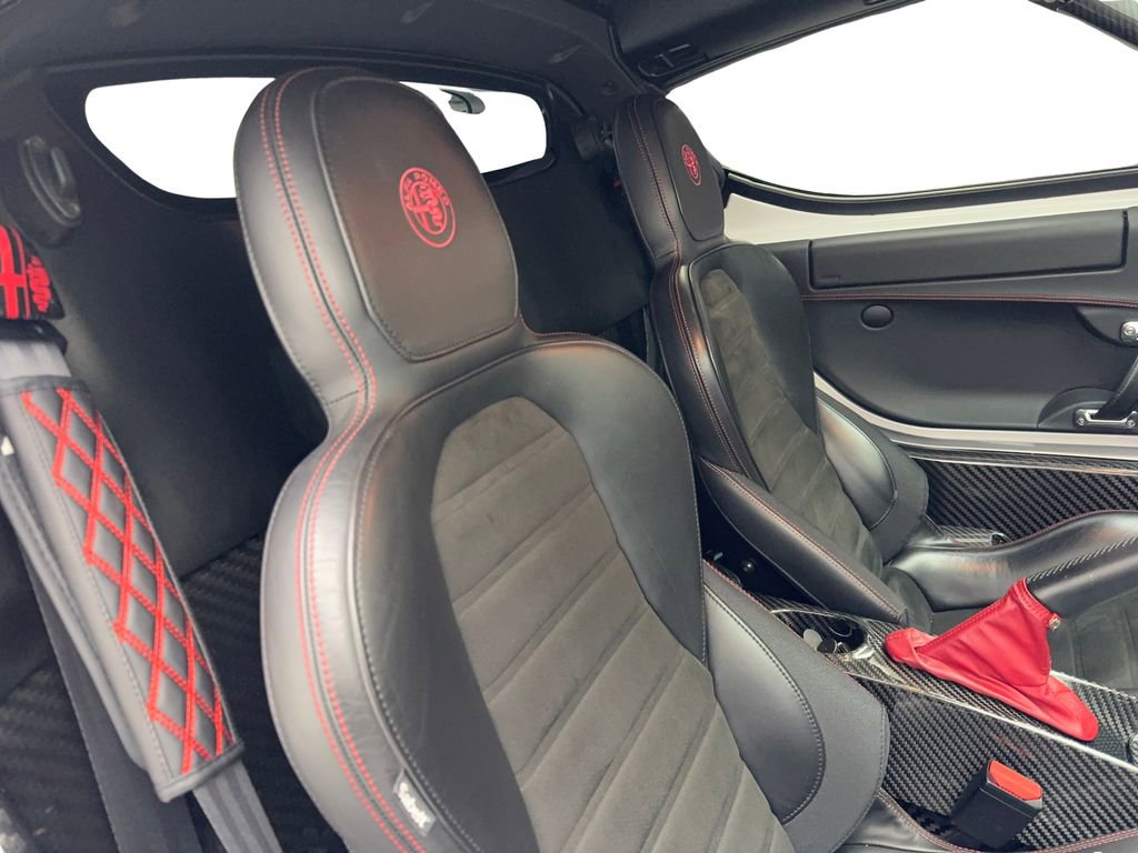 Used 2018 Alfa Romeo 4C Spider RWD image 31