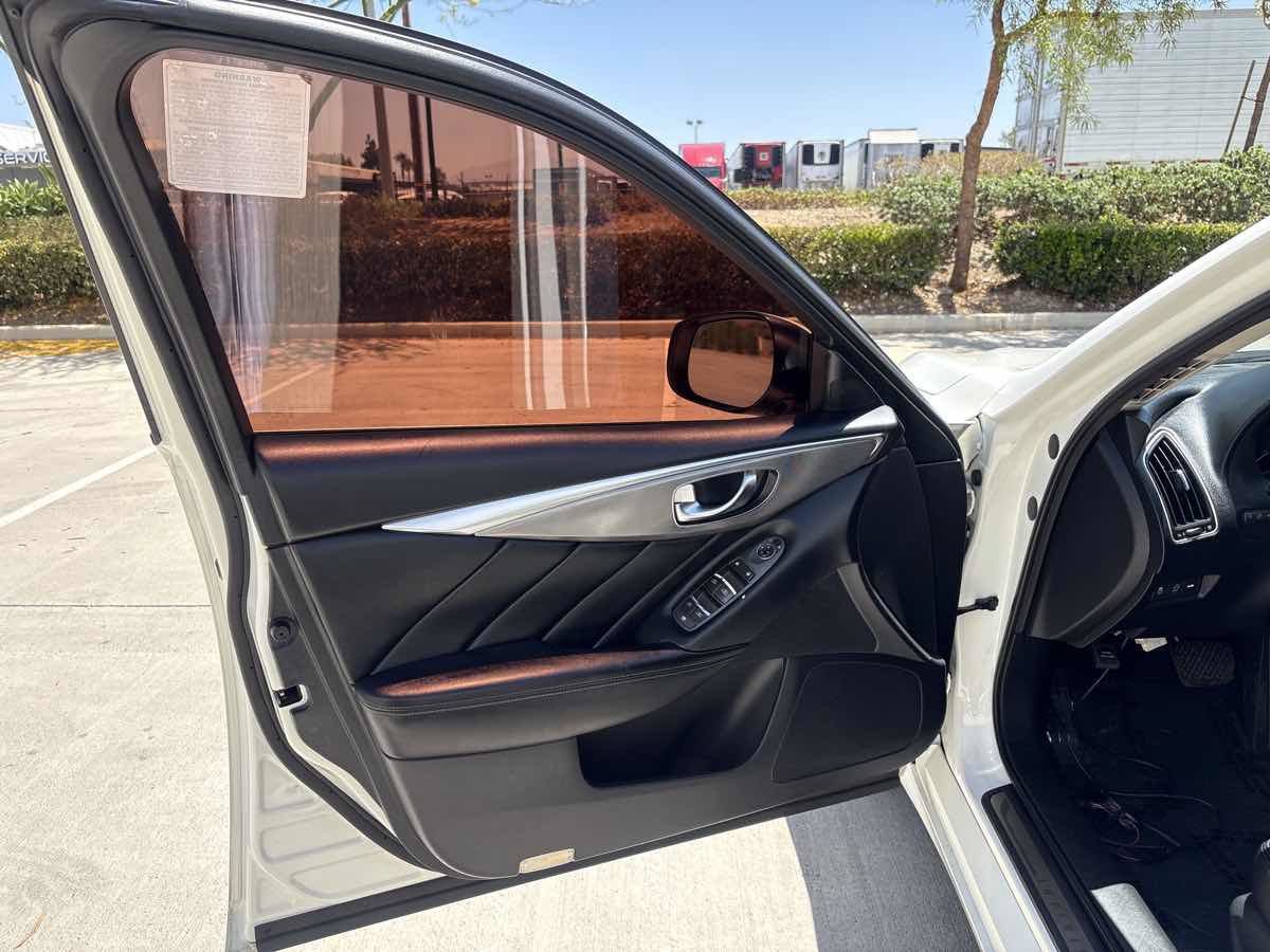 Used 2017 INFINITI Q50 2.0t w/ Moonroof Package RWD image 19