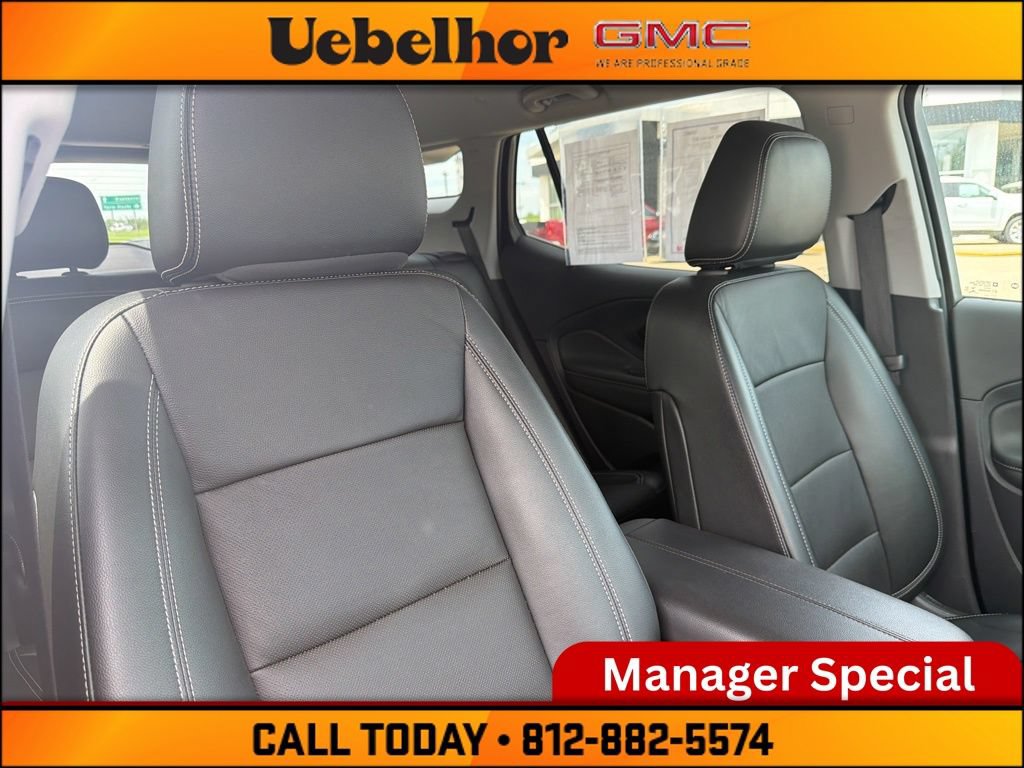 Used 2024 GMC Terrain SLT AWD/4WD image 4