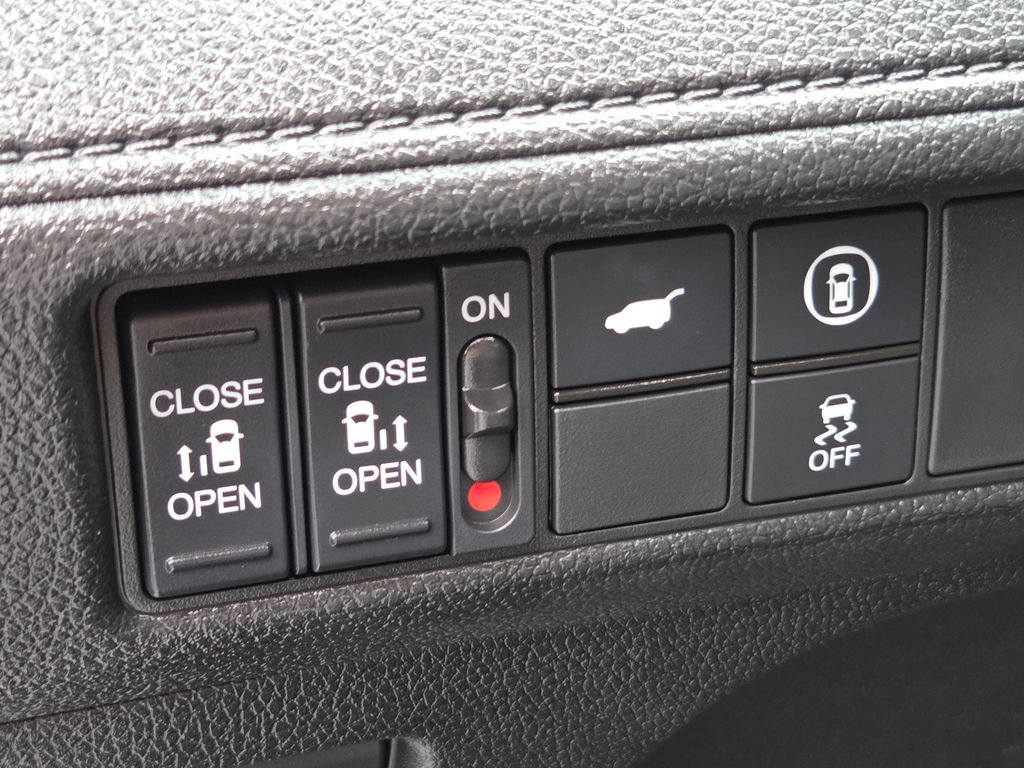 Certified 2023 Honda Odyssey Sport image 16