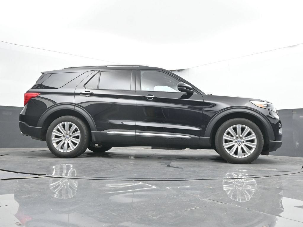 Used 2023 Ford Explorer Limited w/ Limited Technology Package AWD/4WD image 39