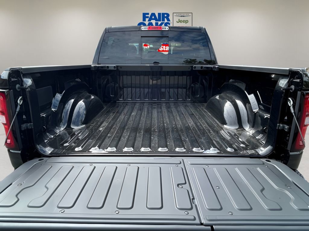 New 2026 RAM 1500 4x4 Crew Cab image 10