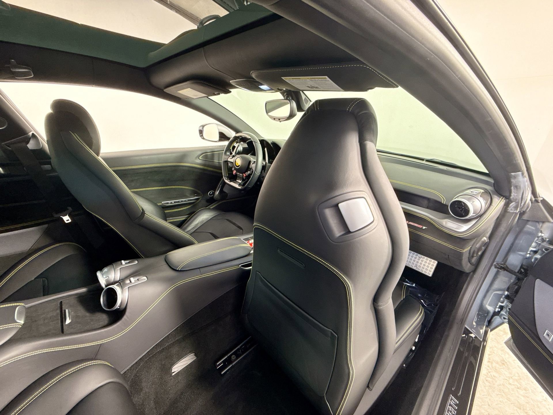 Certified 2019 Ferrari GTC4Lusso T RWD image 24