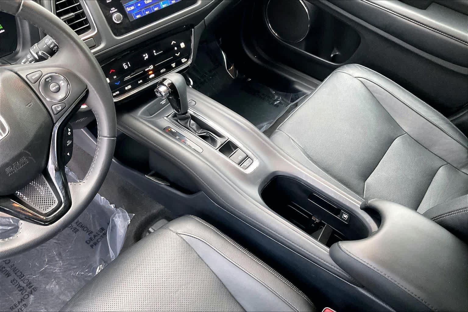 Used 2019 Honda HR-V Touring image 17