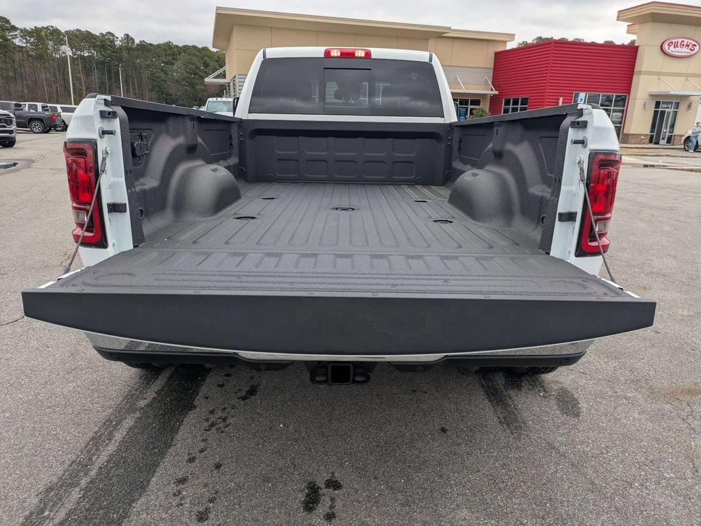 New 2026 RAM 3500 Tradesman AWD/4WD image 24
