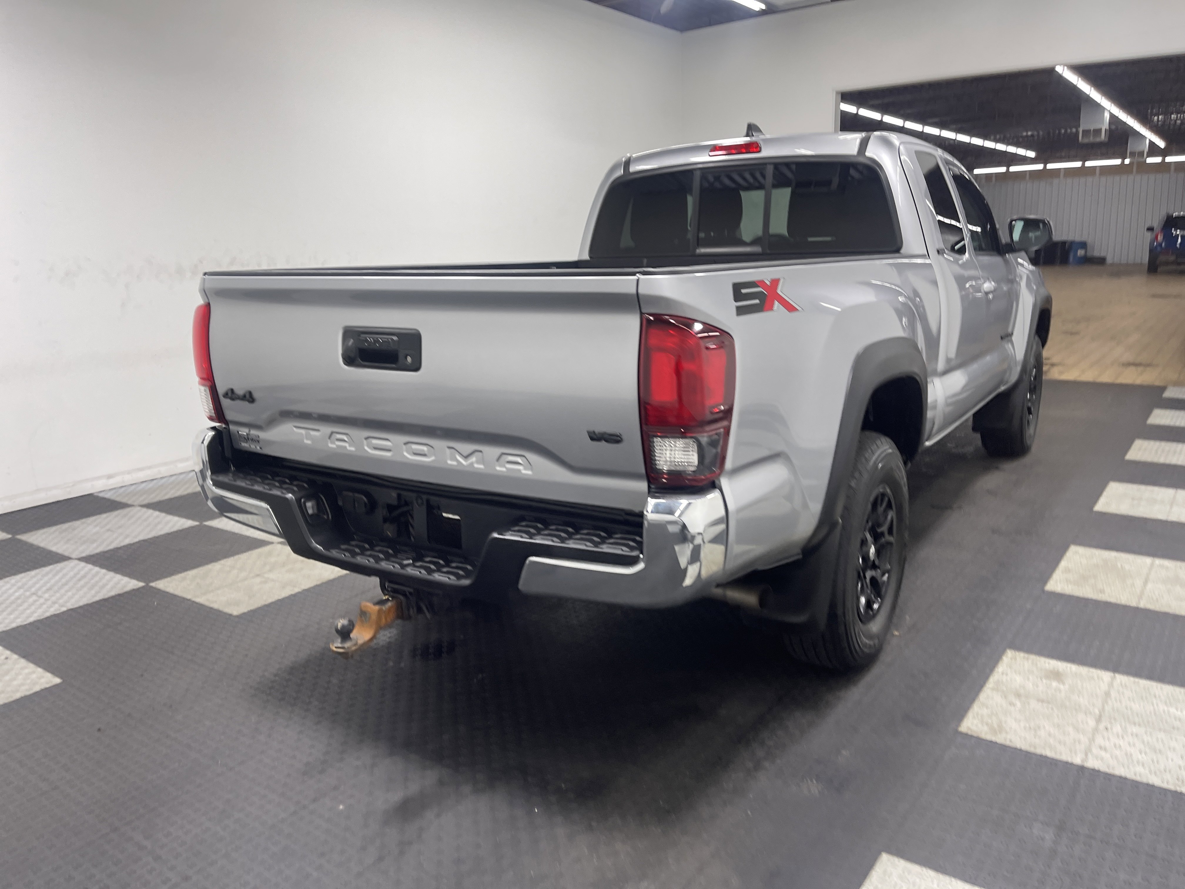 Used 2023 Toyota Tacoma SR5 w/ SX Package image 5