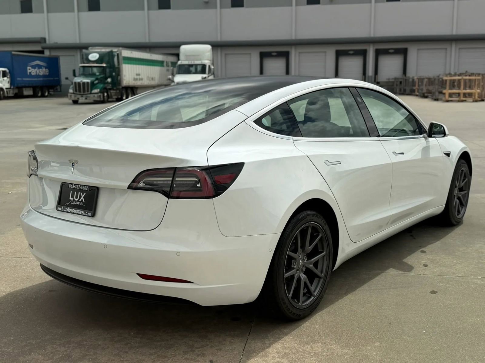 Used 2020 Tesla Model 3 Standard Range RWD image 7