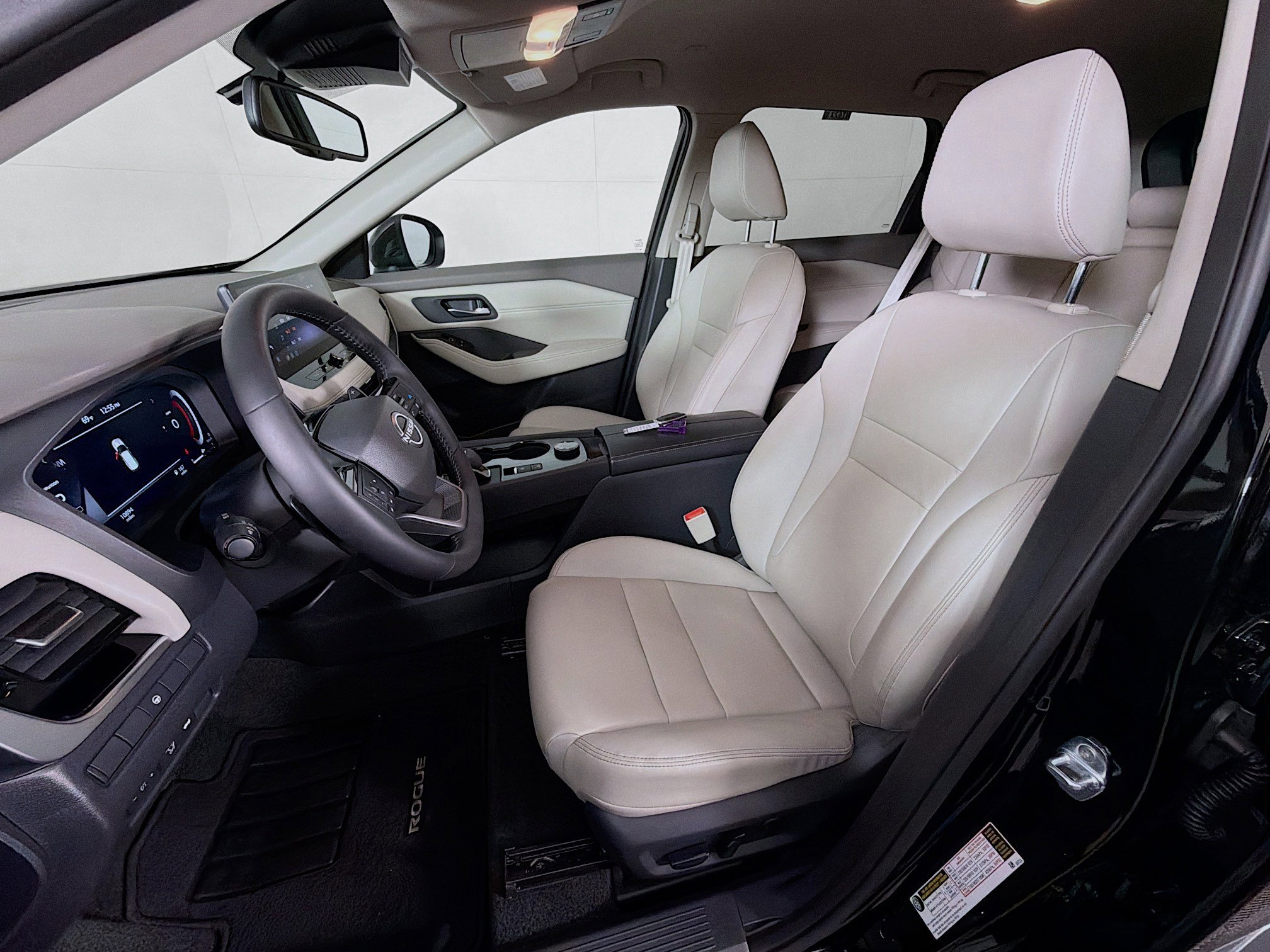 Used 2026 Nissan Rogue SL image 12