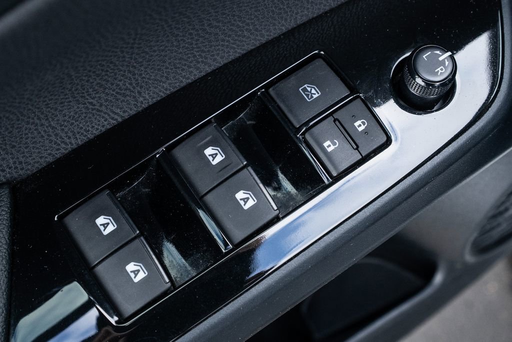 Used 2016 Toyota Prius Three image 20