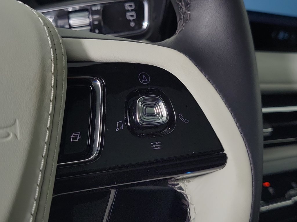 New 2026 Lincoln Aviator Black Label w/ Black Label Special Edition AWD/4WD image 25