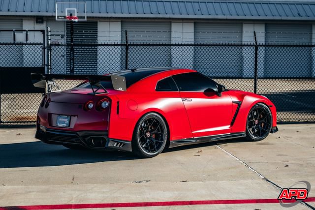 Used 2020 Nissan GT-R Premium w/ Premium Interior Package image 61