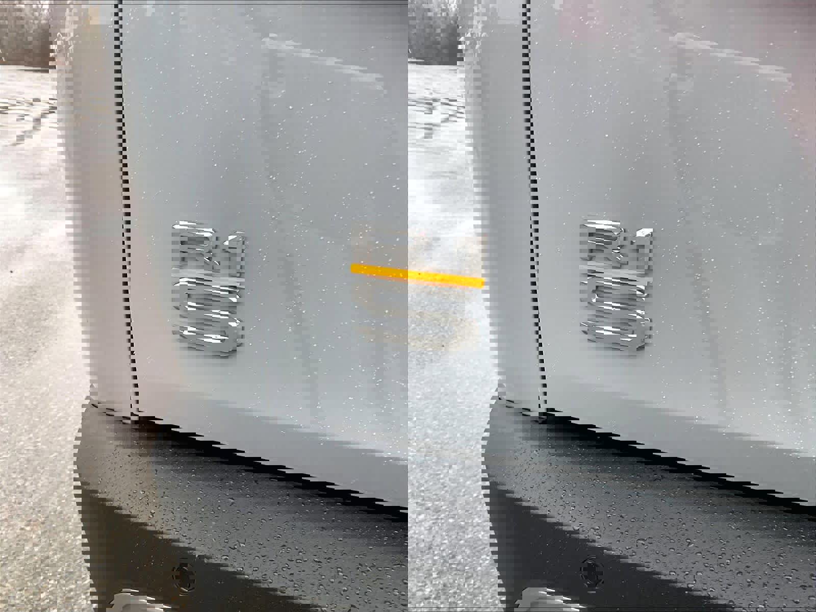 Used 2023 Rivian R1S Adventure image 29