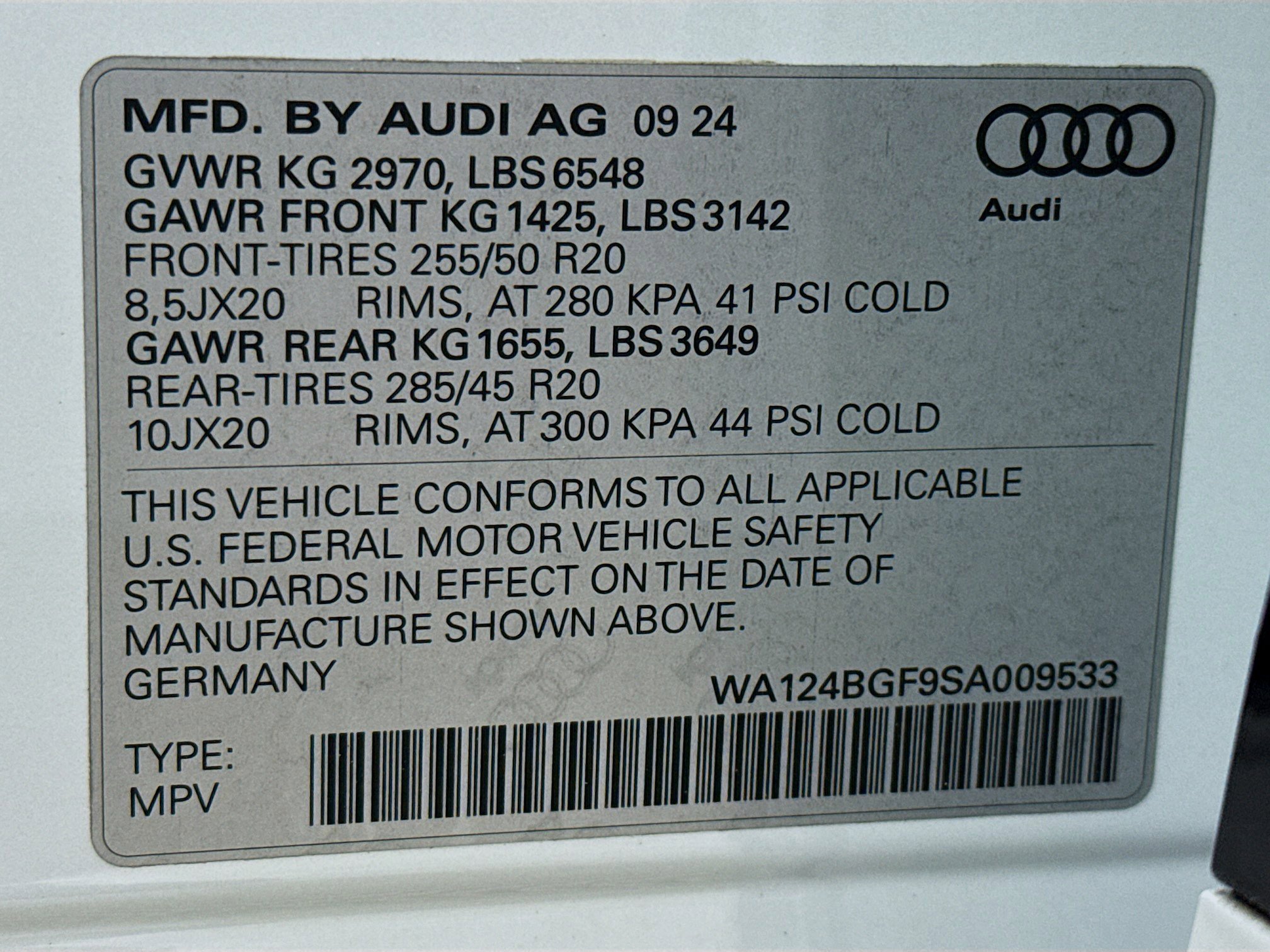 Used 2025 Audi Q6 e-tron Premium Plus image 38