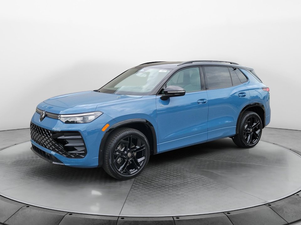 New 2026 Volkswagen Tiguan SE R-Line AWD/4WD image 3